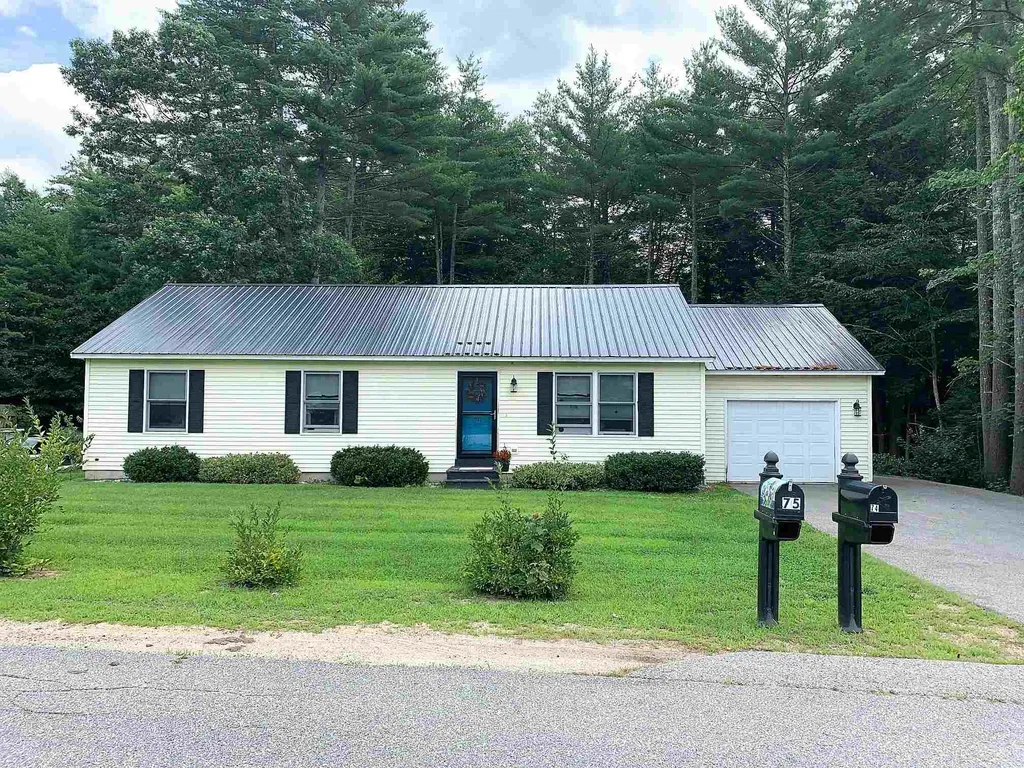 75 Stillwater Circle Rochester NH 03839