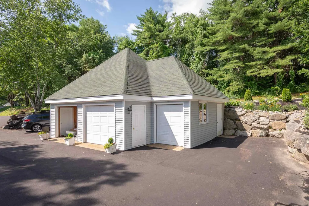 21 Hawk Ridge Road Meredith NH 03253
