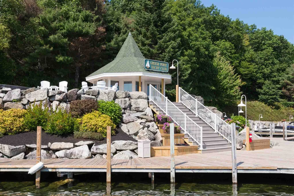 21 Hawk Ridge Road Meredith NH 03253