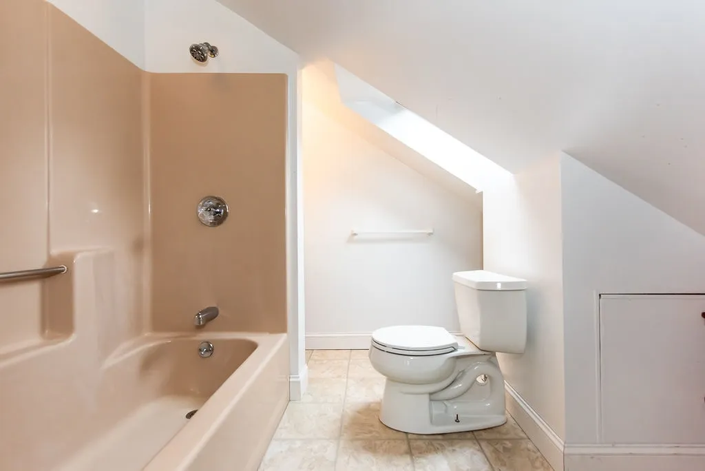 25 Rochester Hill Road Rochester NH 03867