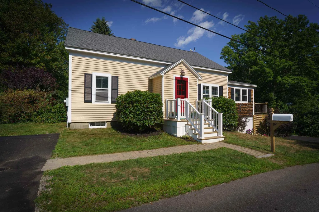 23 Grover Avenue Eliot ME 03903