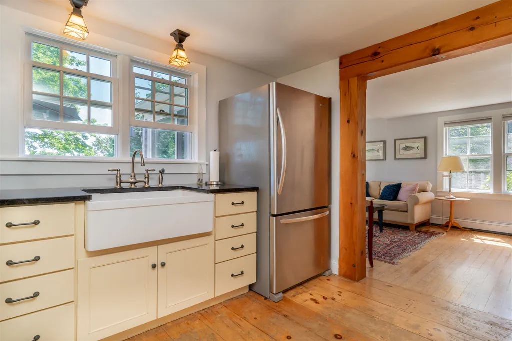 23 Grover Avenue Eliot ME 03903