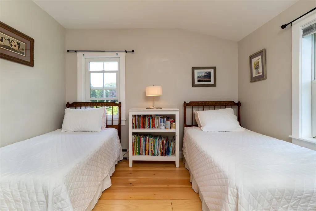 23 Grover Avenue Eliot ME 03903