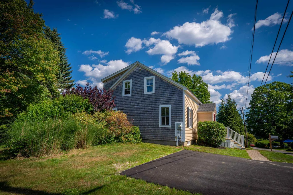 23 Grover Avenue Eliot ME 03903