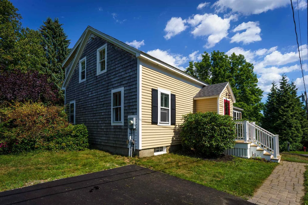 23 Grover Avenue Eliot ME 03903