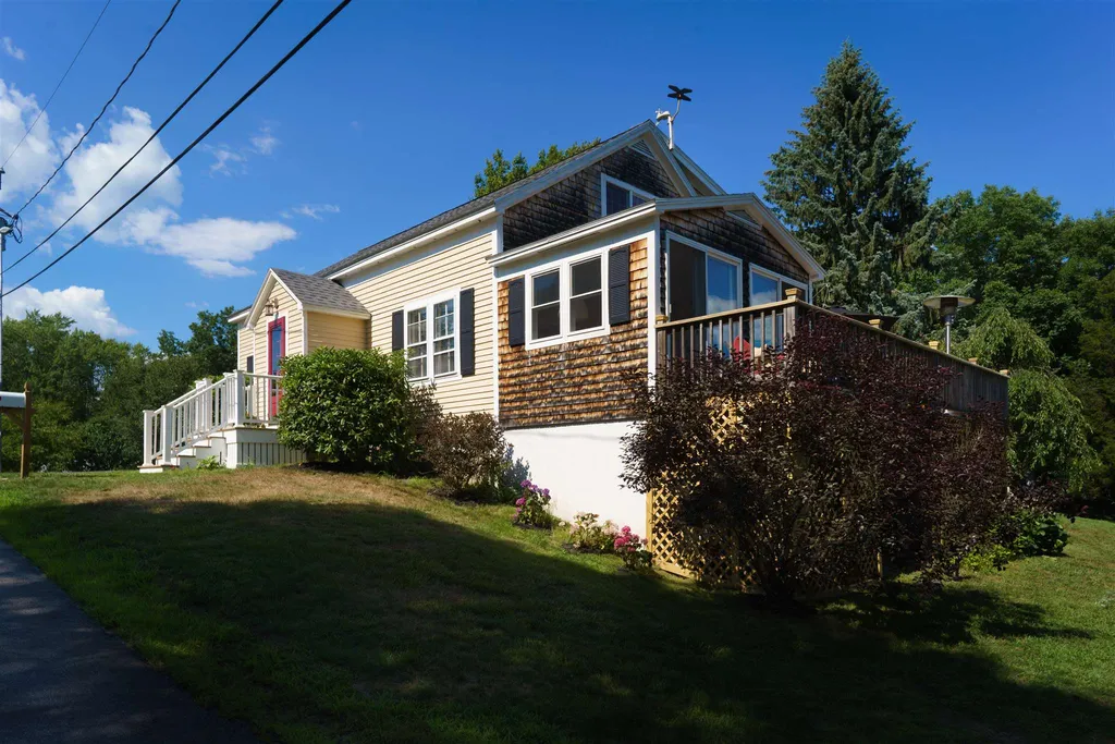 23 Grover Avenue Eliot ME 03903