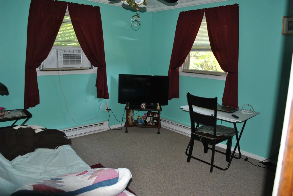 6 Therese Road Salem NH 03079