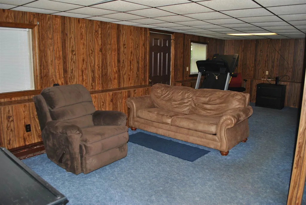 6 Therese Road Salem NH 03079