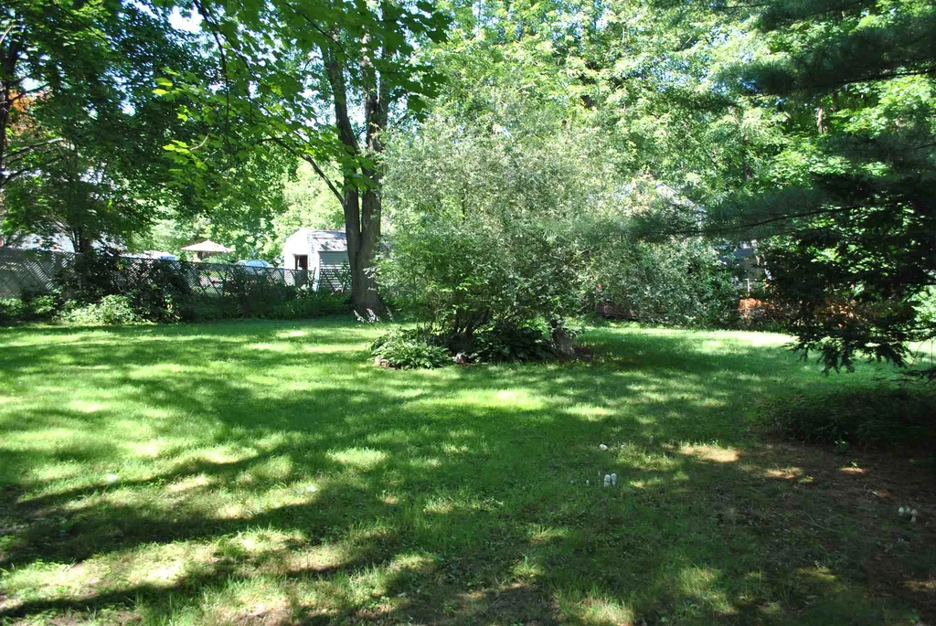 6 Therese Road Salem NH 03079