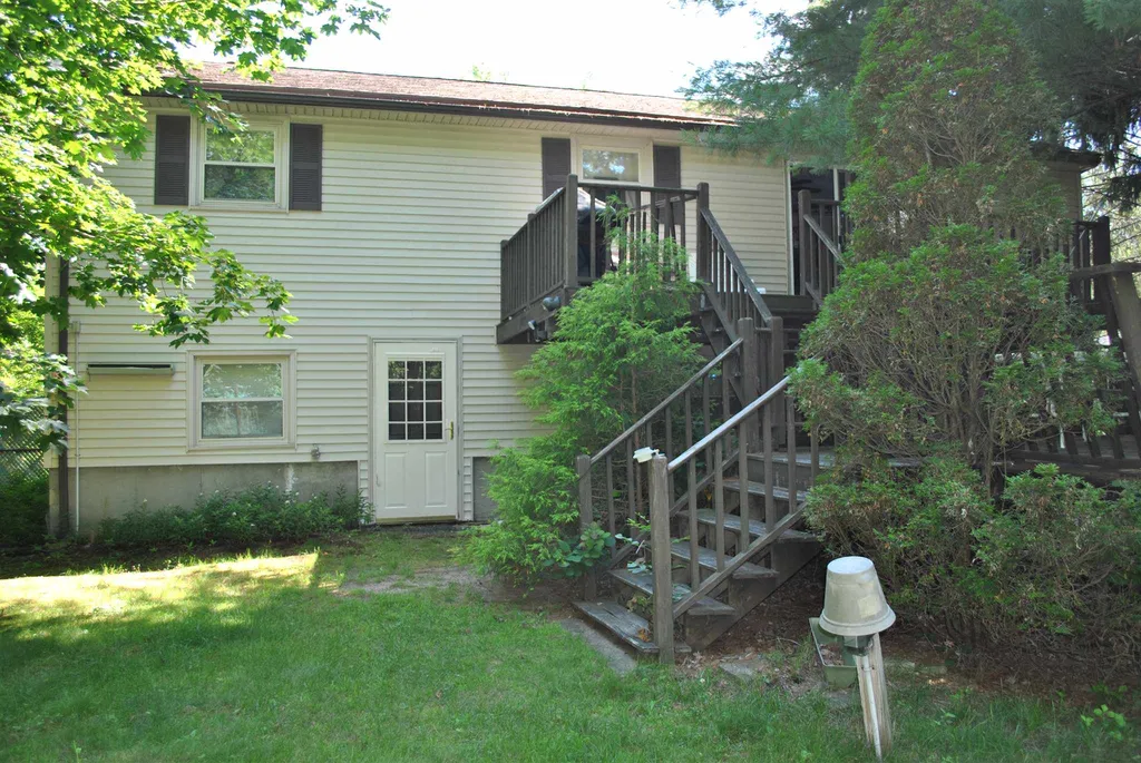 6 Therese Road Salem NH 03079