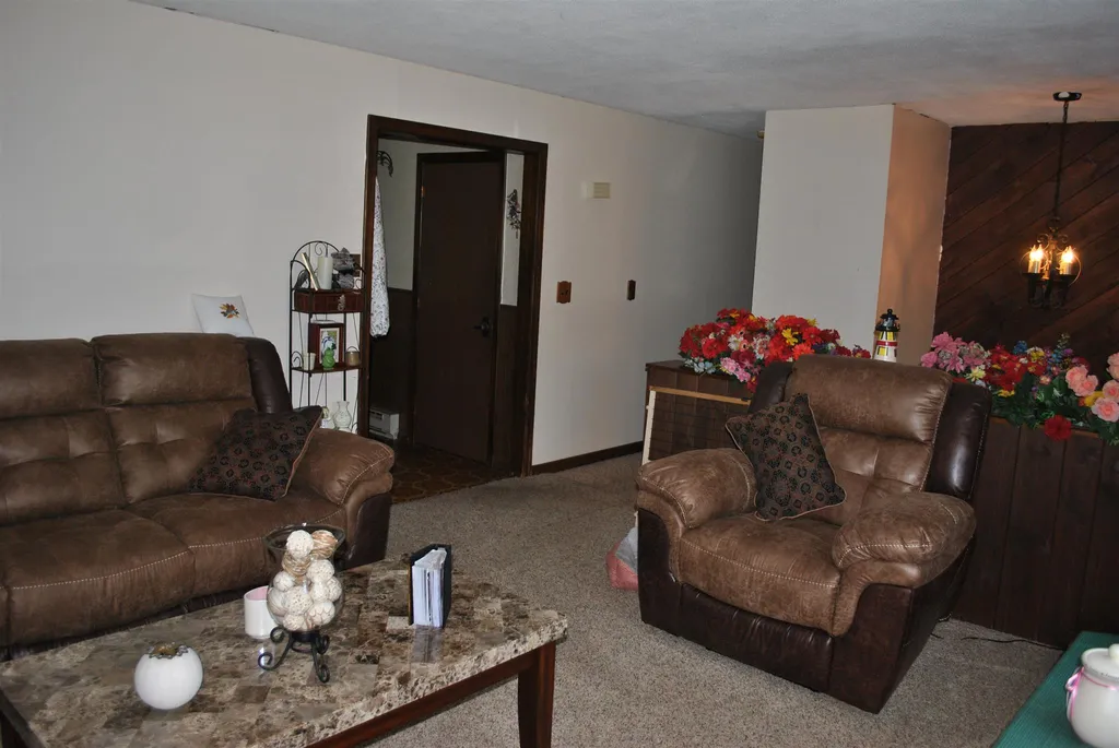 6 Therese Road Salem NH 03079