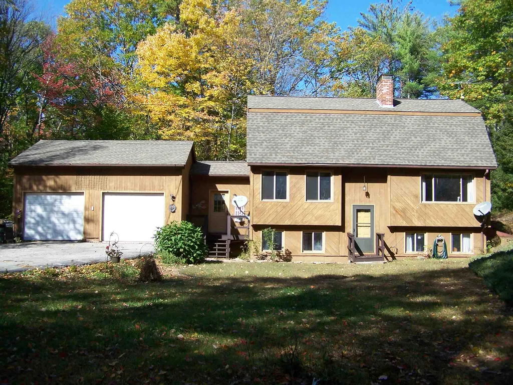 83 Mount Delight Road Deerfield NH 03037