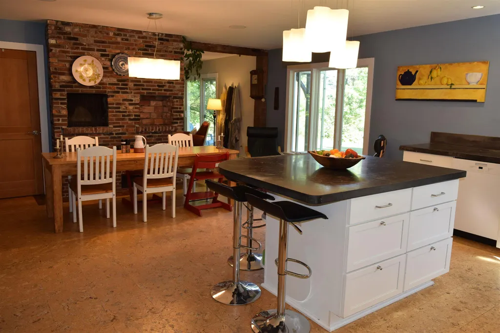 195 Ironhorse Road New Haven VT 05472