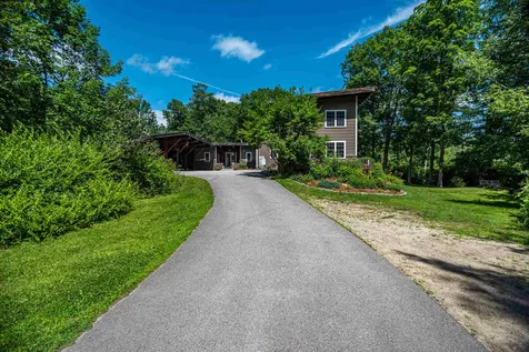 9 Caldwell Lane Lee NH 03861