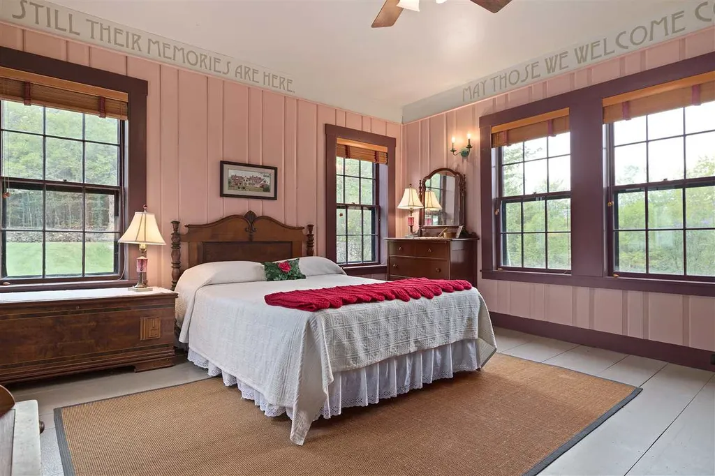 1575 Cleveland Hill Road Tamworth NH 03886