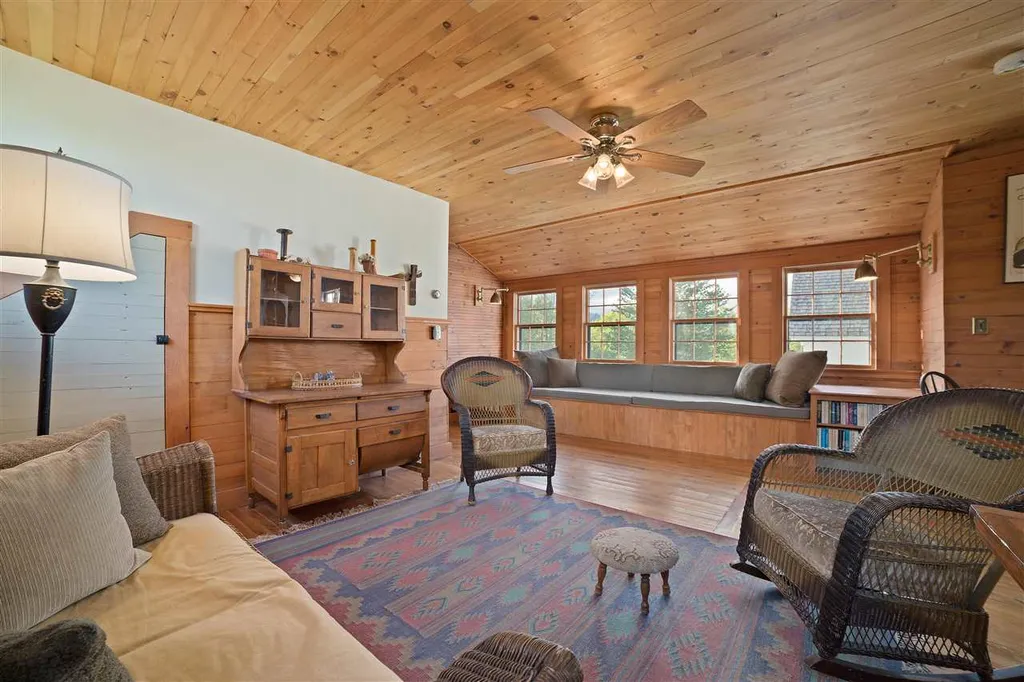 1575 Cleveland Hill Road Tamworth NH 03886