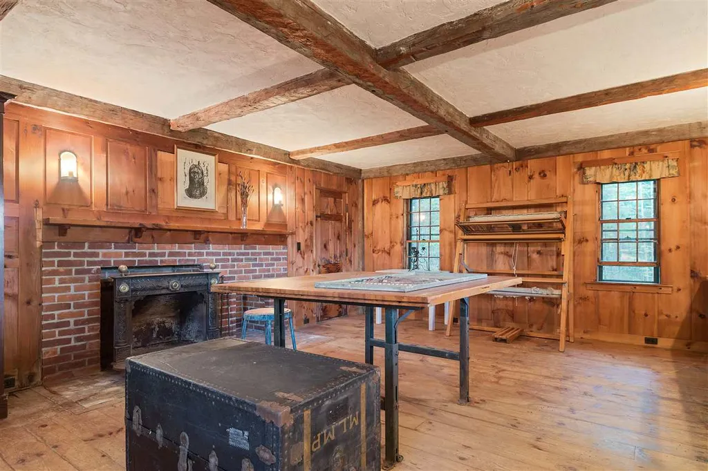 1575 Cleveland Hill Road Tamworth NH 03886