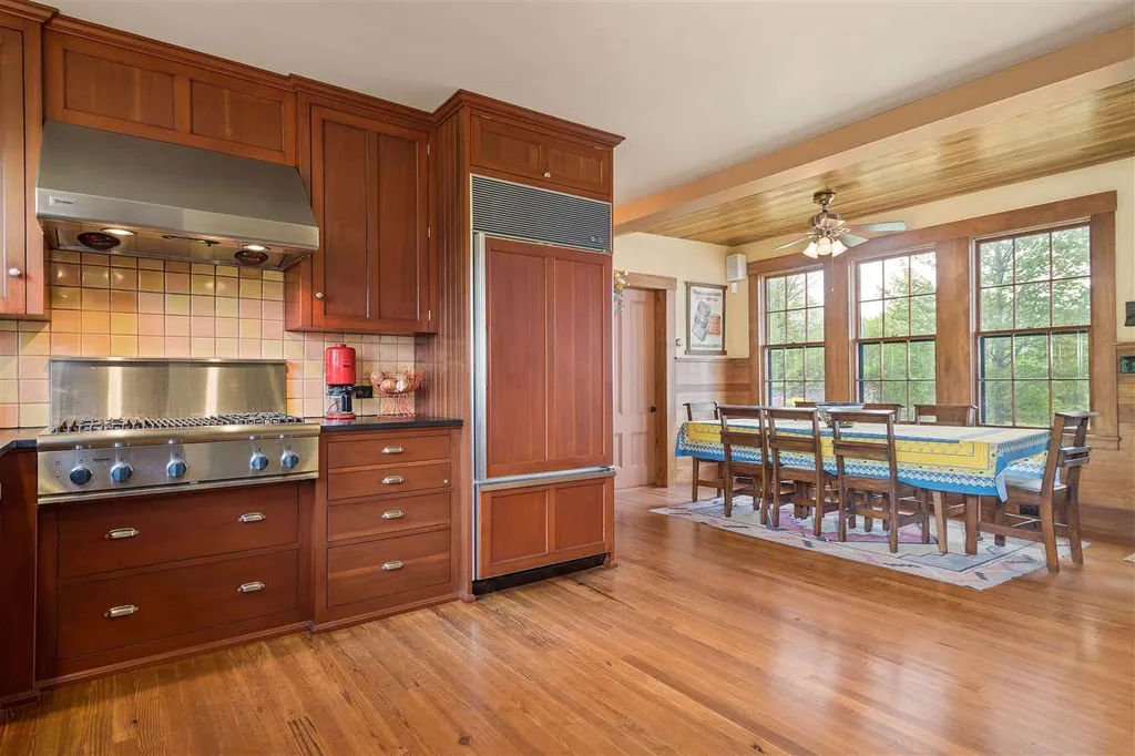 1575 Cleveland Hill Road Tamworth NH 03886