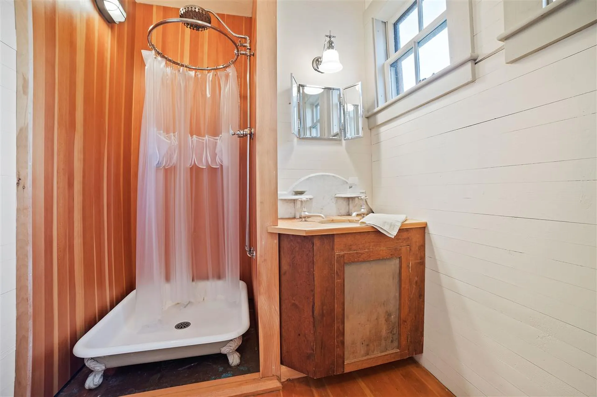 1575 Cleveland Hill Road Tamworth NH 03886