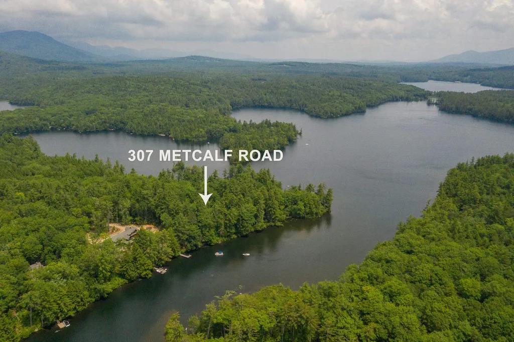 307 Metcalf Road Sandwich NH 03227