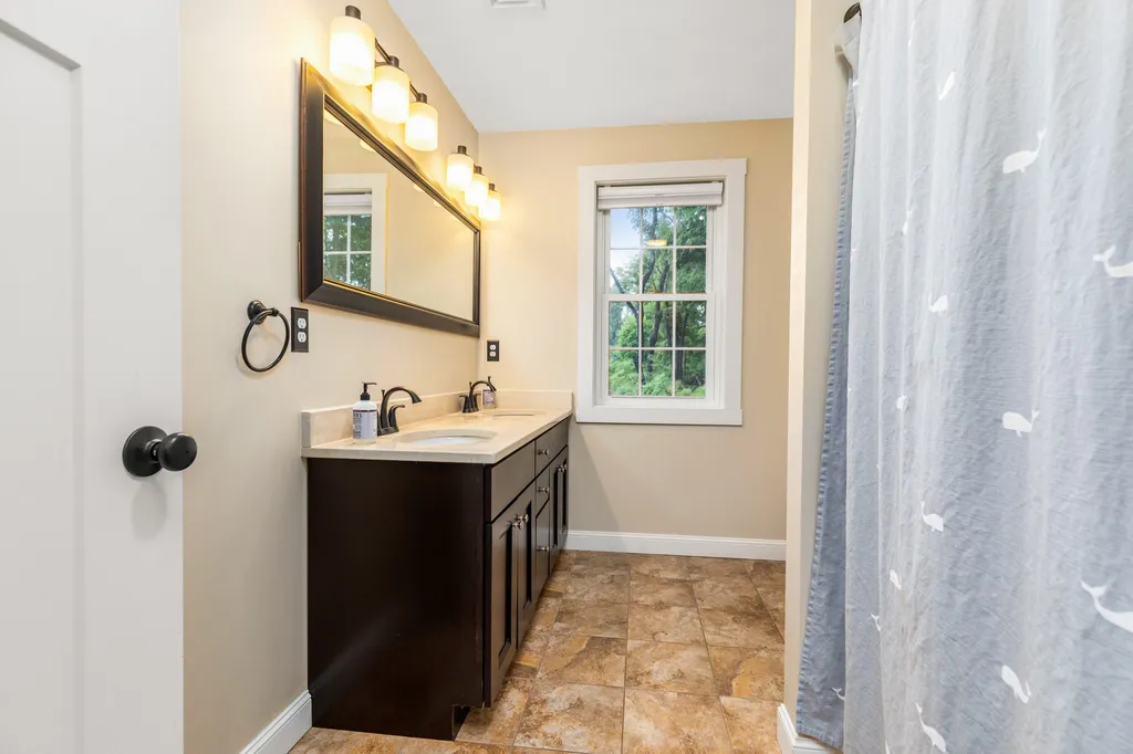 505 Kearsarge Way Portsmouth NH 03801