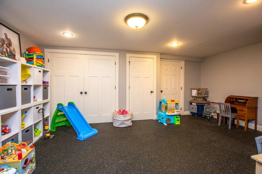 505 Kearsarge Way Portsmouth NH 03801