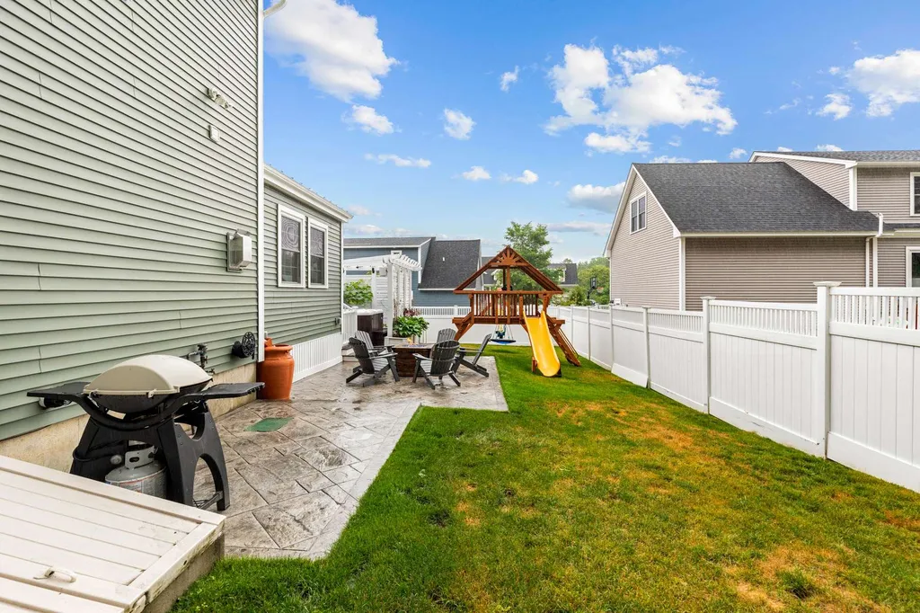 505 Kearsarge Way Portsmouth NH 03801
