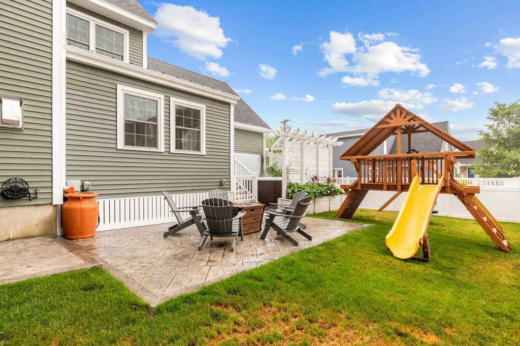 505 Kearsarge Way Portsmouth NH 03801