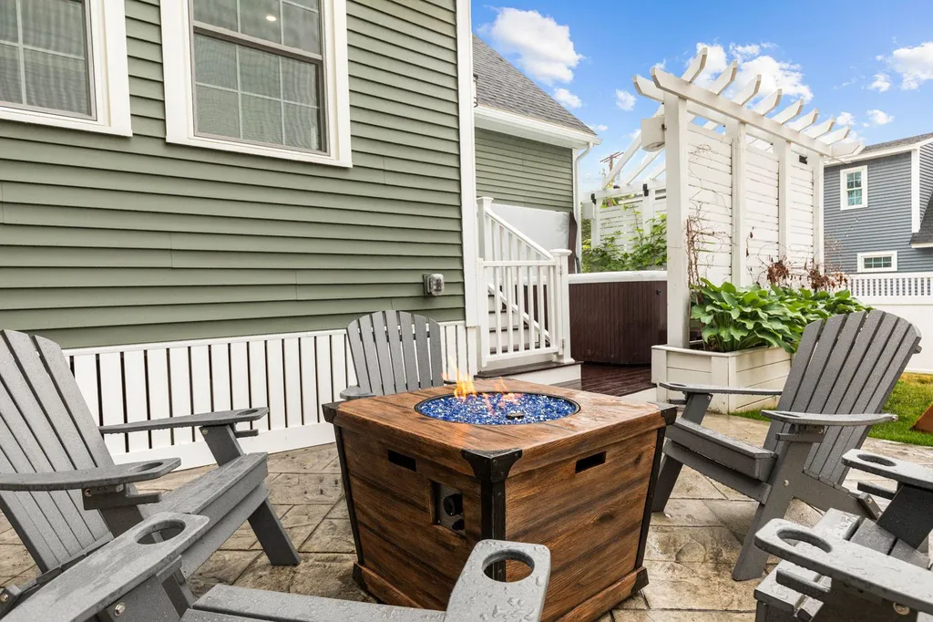 505 Kearsarge Way Portsmouth NH 03801