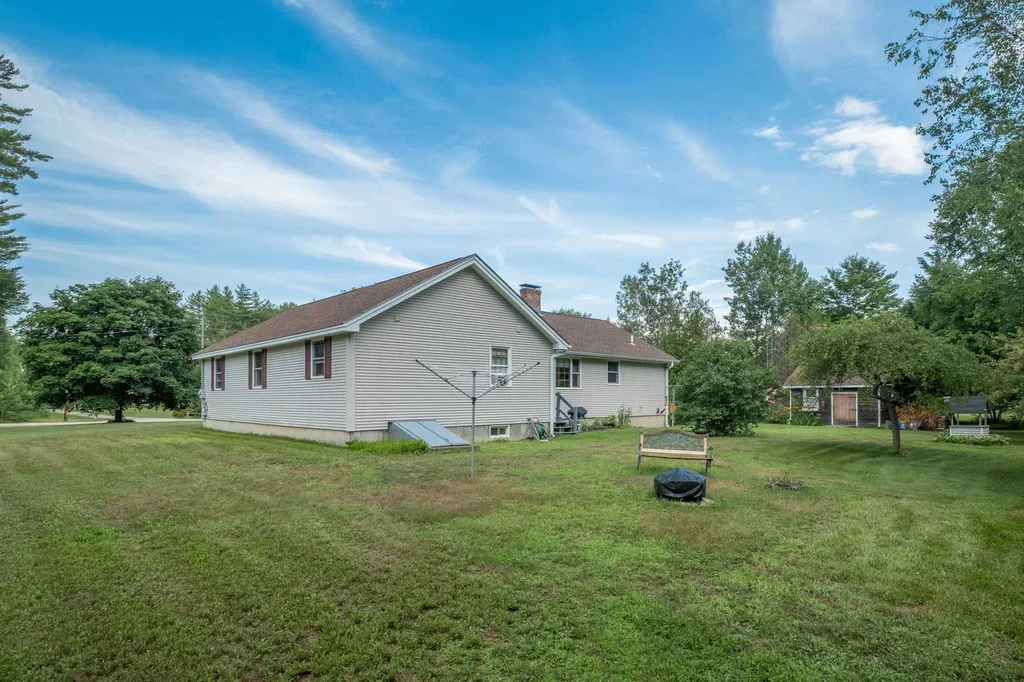 32 Ferrin Street Hill NH 03243