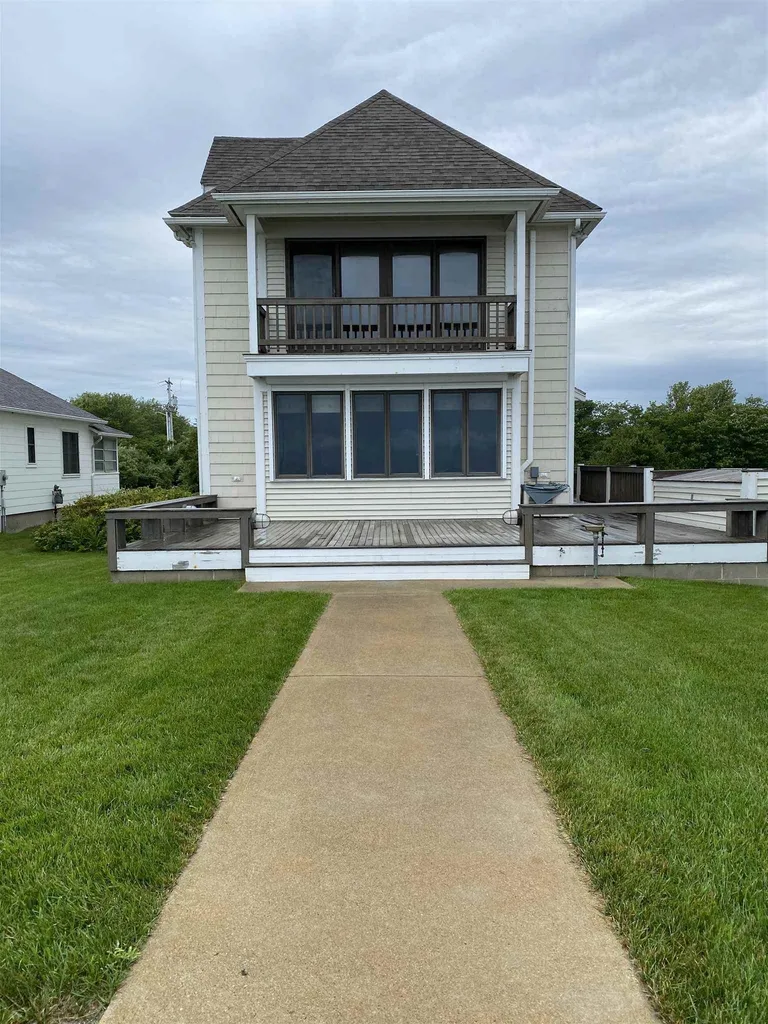 1068 Ocean Boulevard Hampton NH 03842