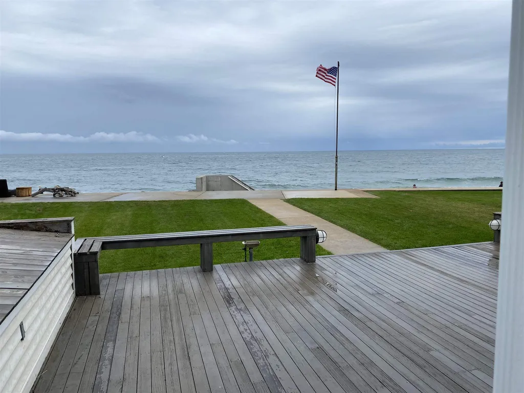 1068 Ocean Boulevard Hampton NH 03842