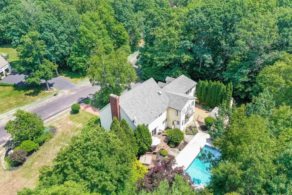 2 Ridgewood Lane Concord NH 03301