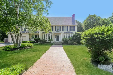 2 Ridgewood Lane Concord NH 03301