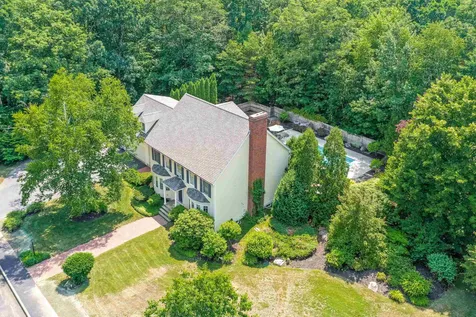 2 Ridgewood Lane Concord NH 03301