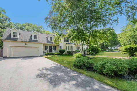 2 Ridgewood Lane Concord NH 03301