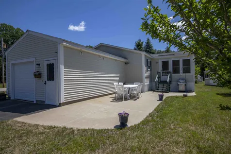 30 Granite Circle Hampstead NH 03841