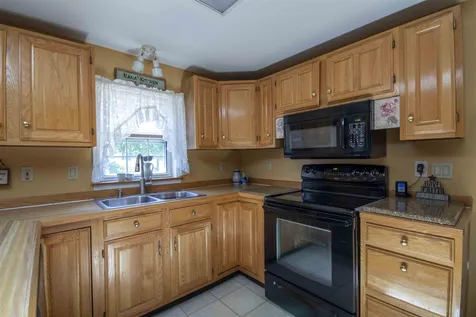 30 Granite Circle Hampstead NH 03841