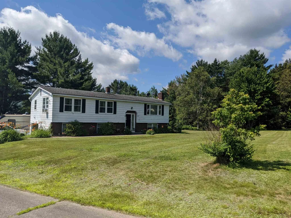 75 Brandy Lee Lane Colebrook NH 03576