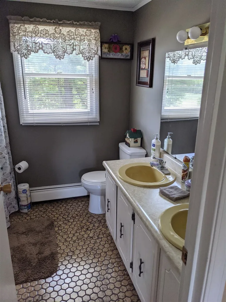 75 Brandy Lee Lane Colebrook NH 03576