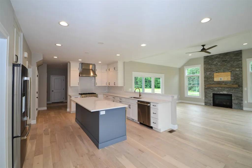 19 Treat Farm Road Stratham NH 03885