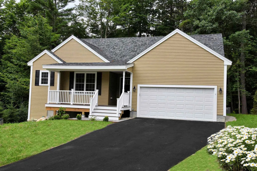 9 Cedar Drive Wolfeboro NH 03894