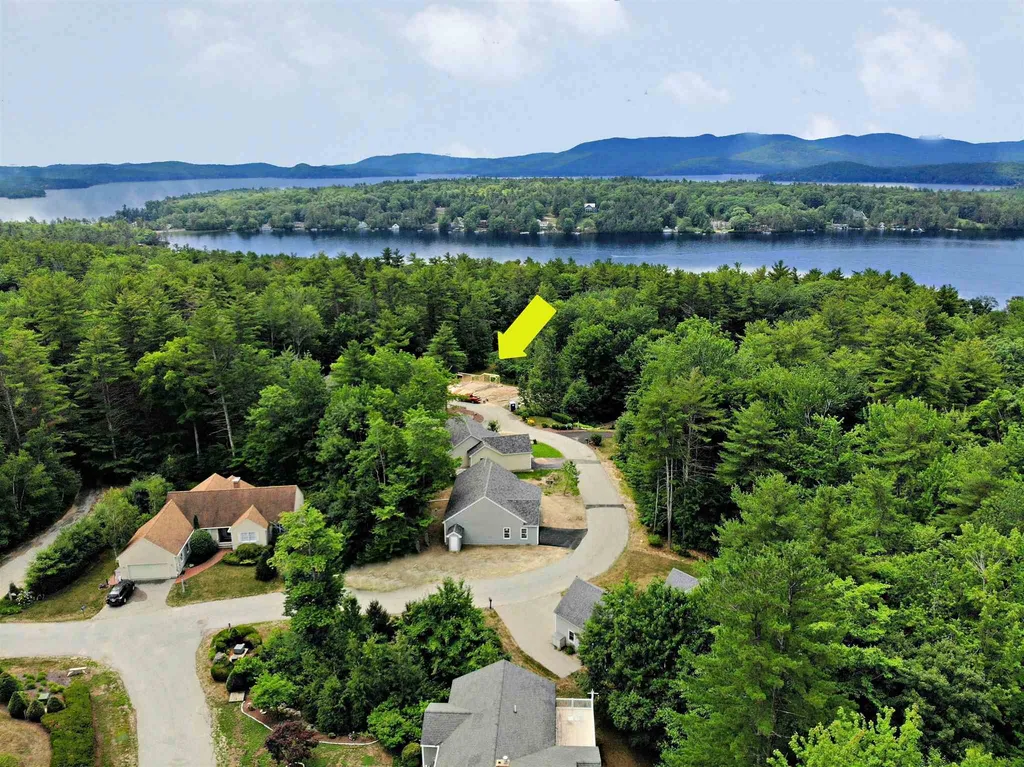 9 Cedar Drive Wolfeboro NH 03894