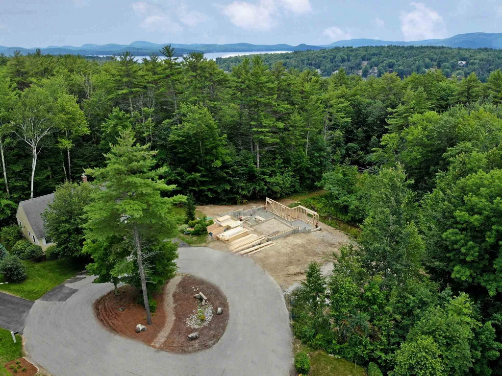 9 Cedar Drive Wolfeboro NH 03894
