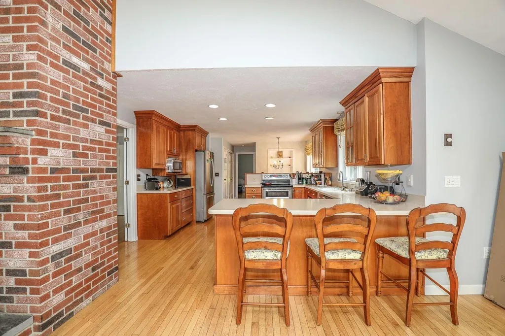 59 Oriole Drive Bedford NH 03110