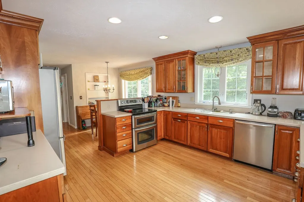 59 Oriole Drive Bedford NH 03110