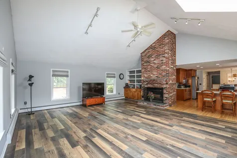 59 Oriole Drive Bedford NH 03110