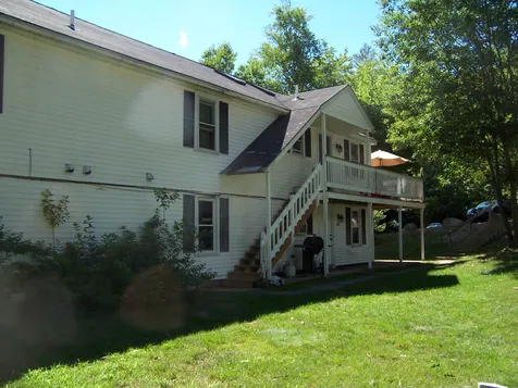 18 Plaza Village Road Plymouth NH 03264