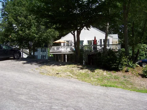18 Plaza Village Road Plymouth NH 03264