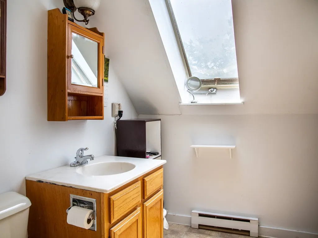 125 Carlyle Road Warren VT 05674
